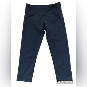 Lululemon Black Cropped Leggings Size 6